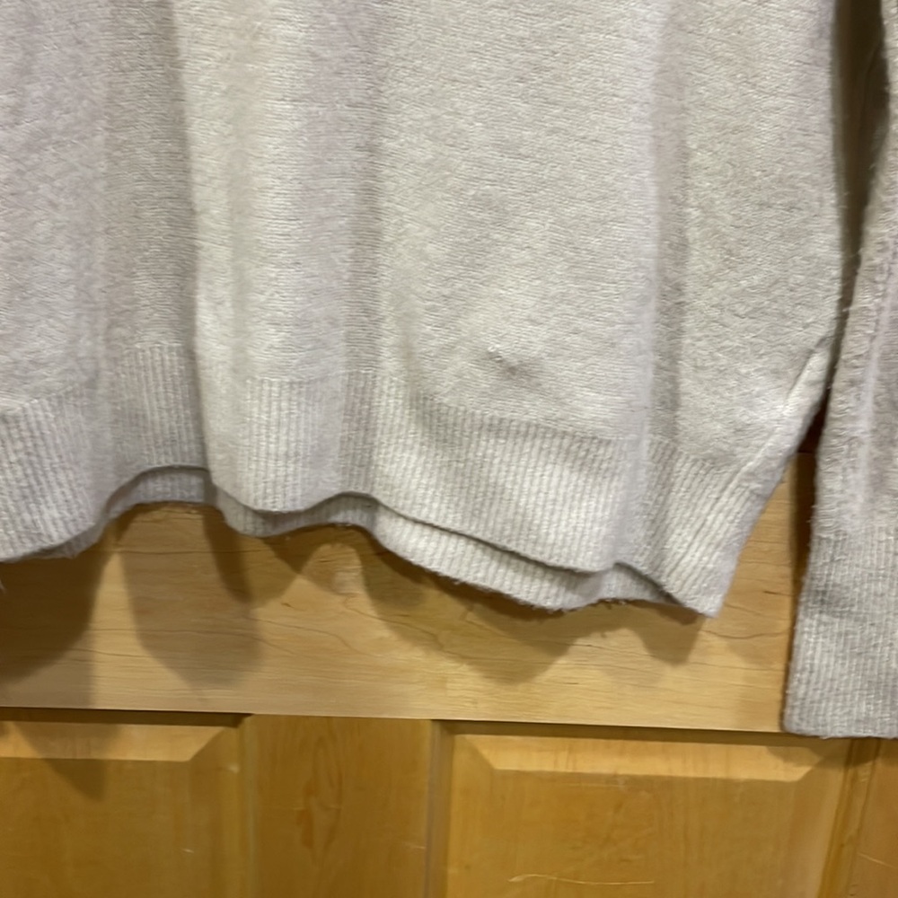Ann Taylor beige sweater Scion’s neck size S - Picture 12 of 16